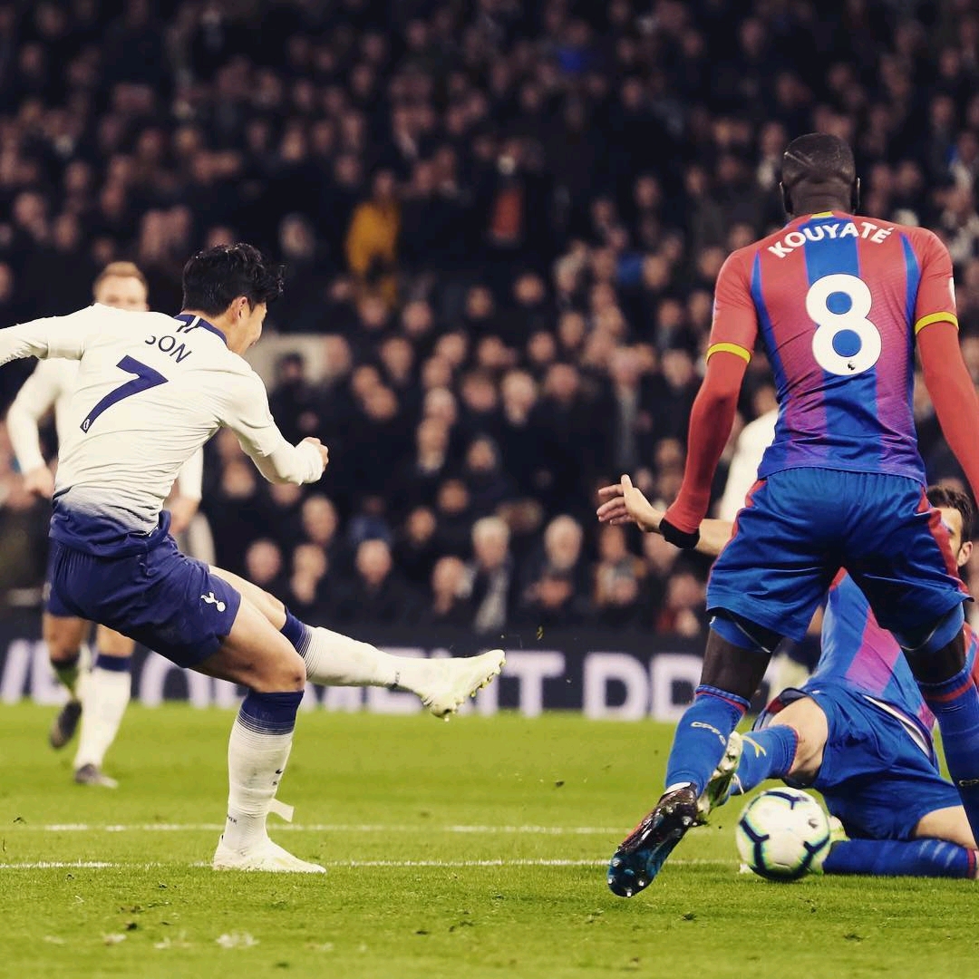 她的击球无 她的击球无