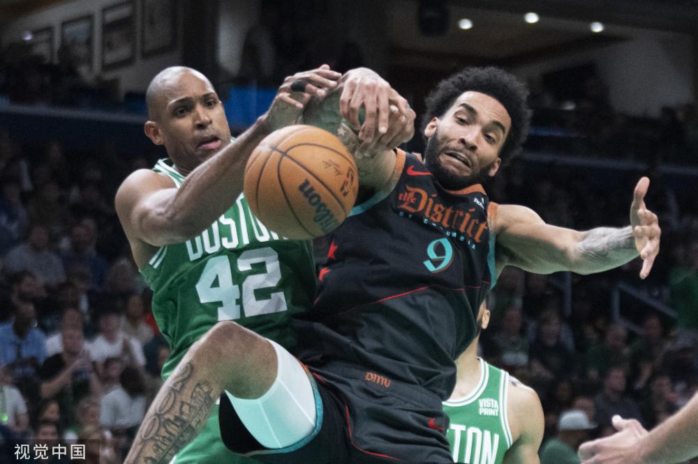 揭示了一个 揭示了一个