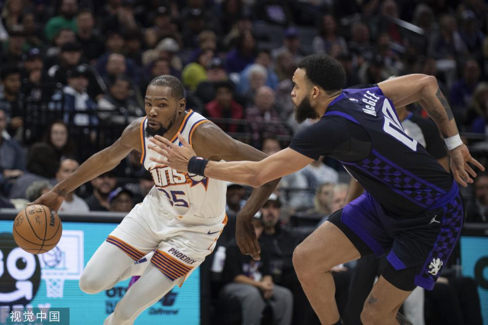 在对阵鹈鹕 在对阵鹈鹕