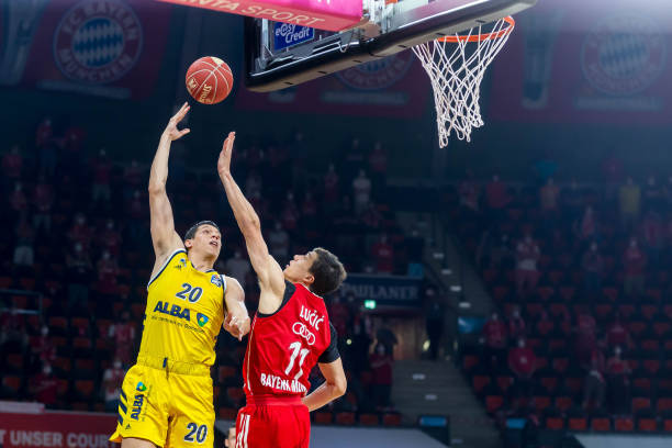 球员都在大 球员都在大